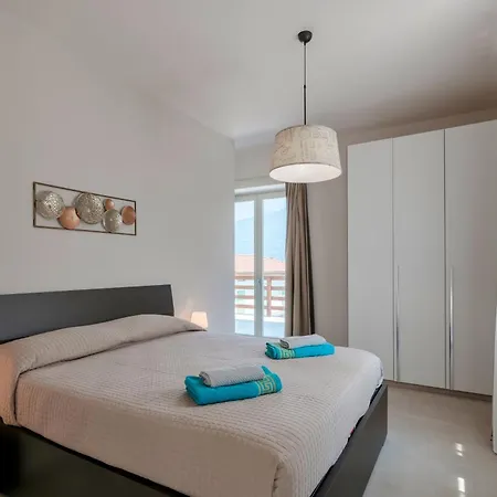Mariaurelia Luxury Βίλα *